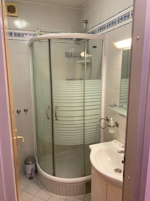 Self Check-In Studio With Wi-Fi And Parking Place Apartment Zagreb Luaran gambar